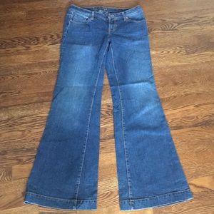 Trendy wide legs flare jeans size 29